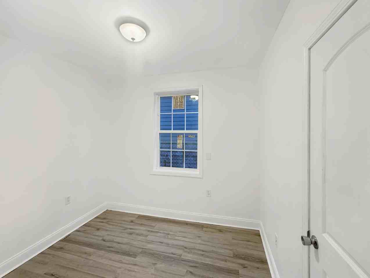 2423 Magnolia St #1 - Photo 3 of 7