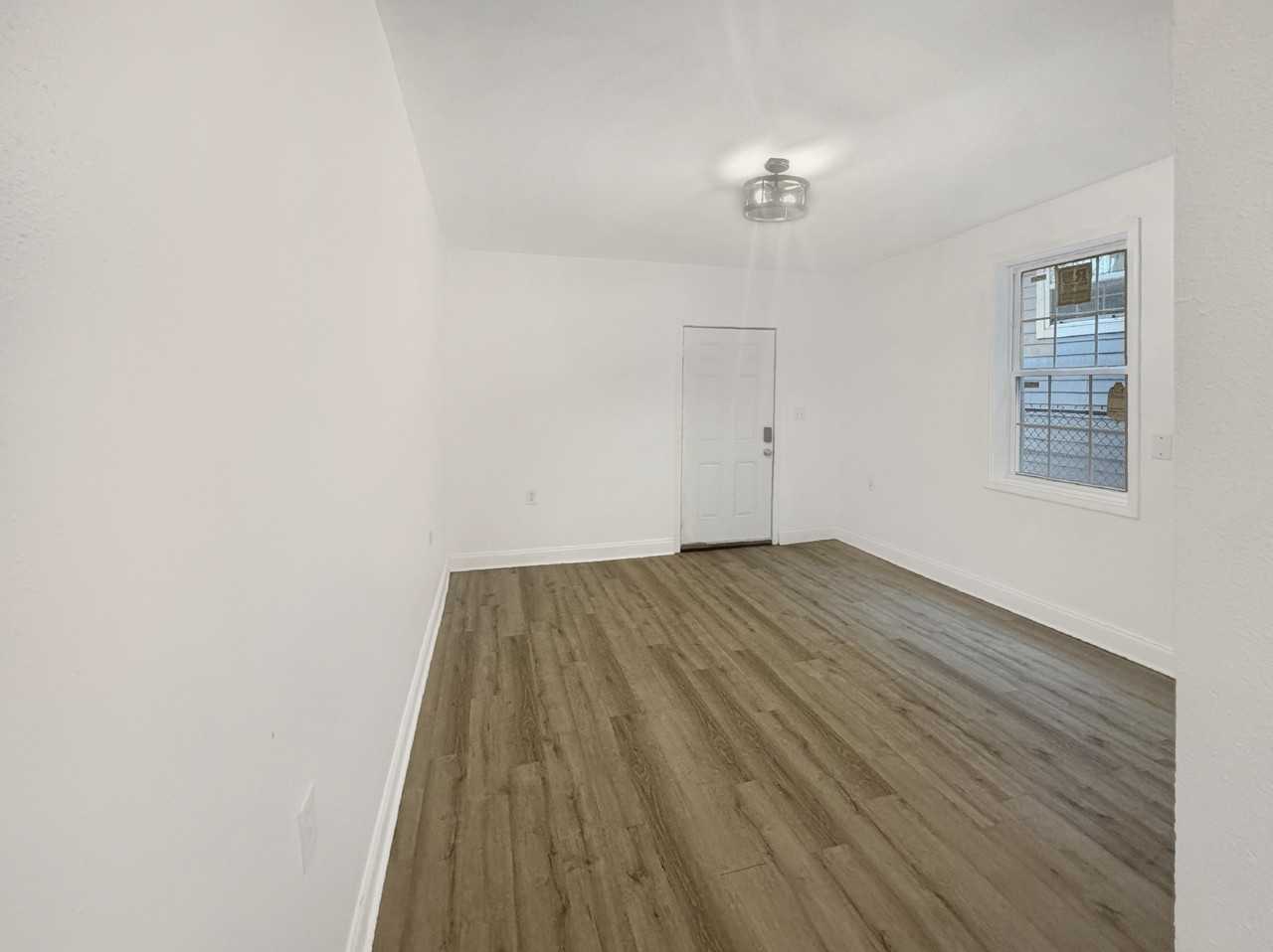 2423 Magnolia St #1 - Photo 6 of 7