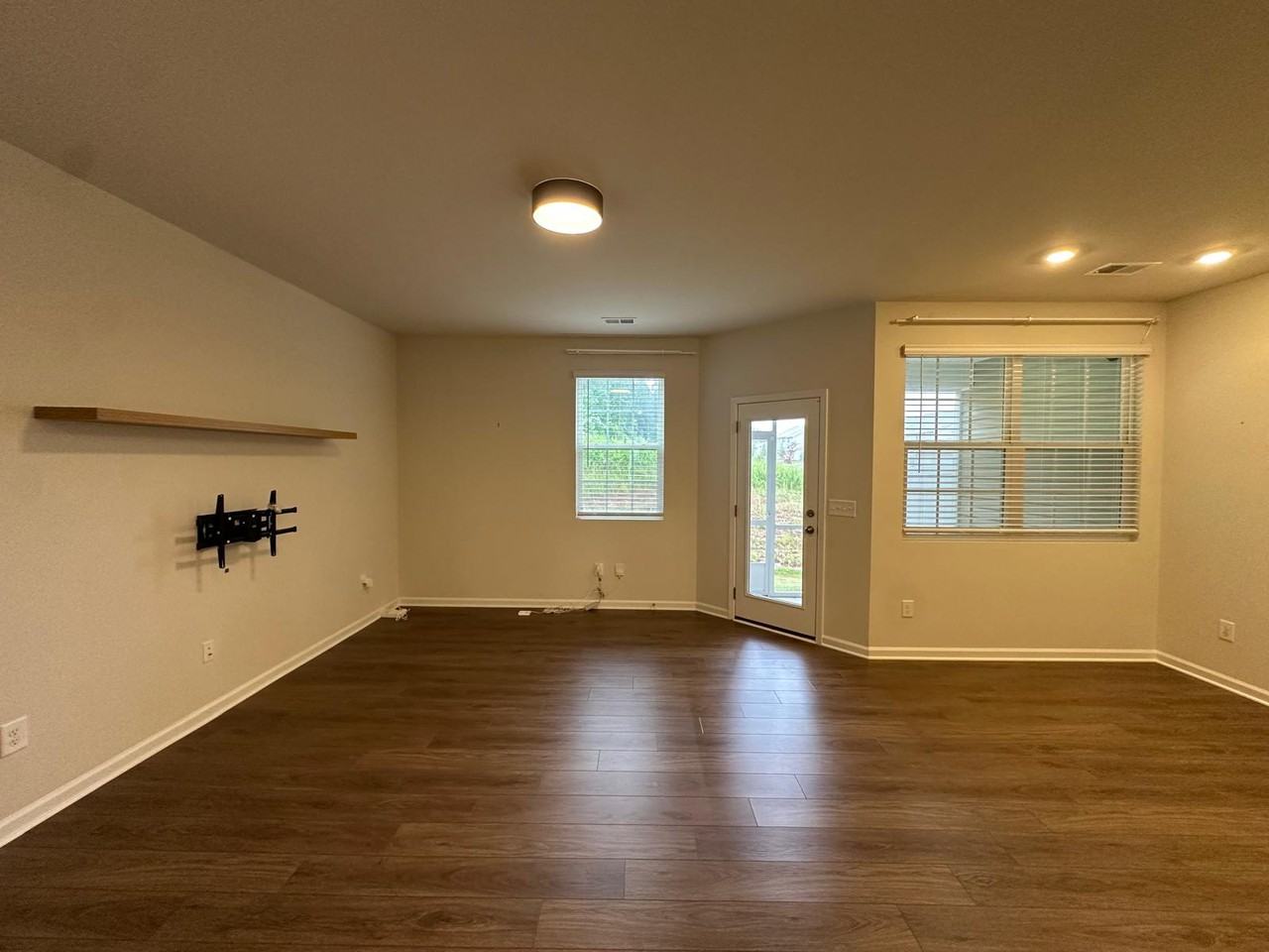 14140 Castle Nook Dr #1 - Photo 3 of 11