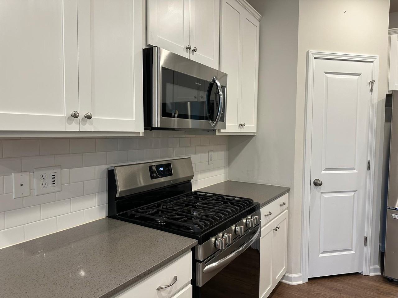 14140 Castle Nook Dr #1 - Photo 5 of 11