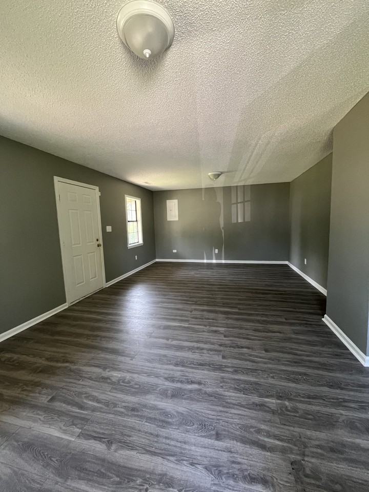 315 Bledsoe Ave #1 - Photo 2 of 8