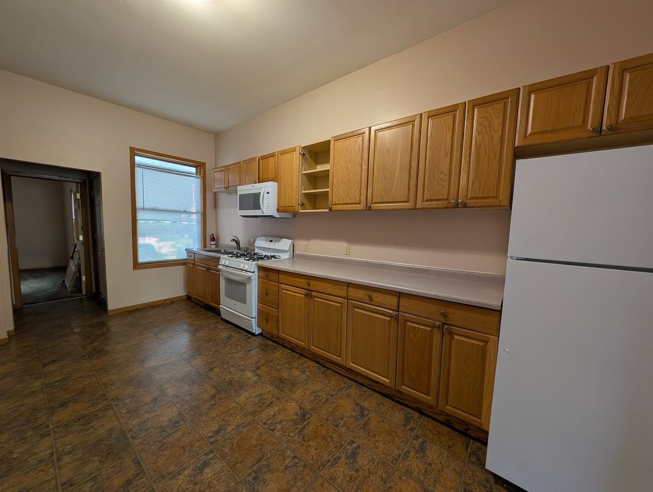 863 North Clark Street #863-1 - Photo 3 of 7