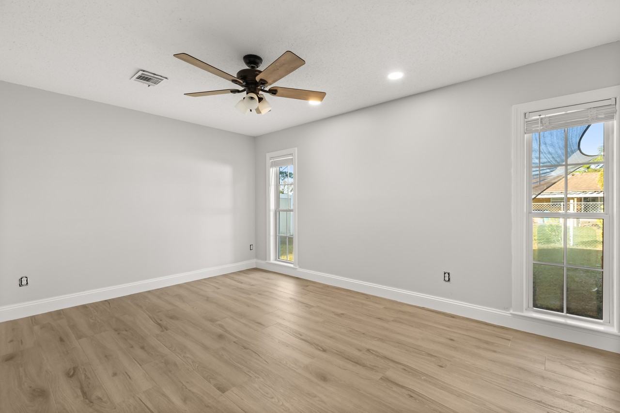 262 Citrus Dr #1 - Photo 2 of 10