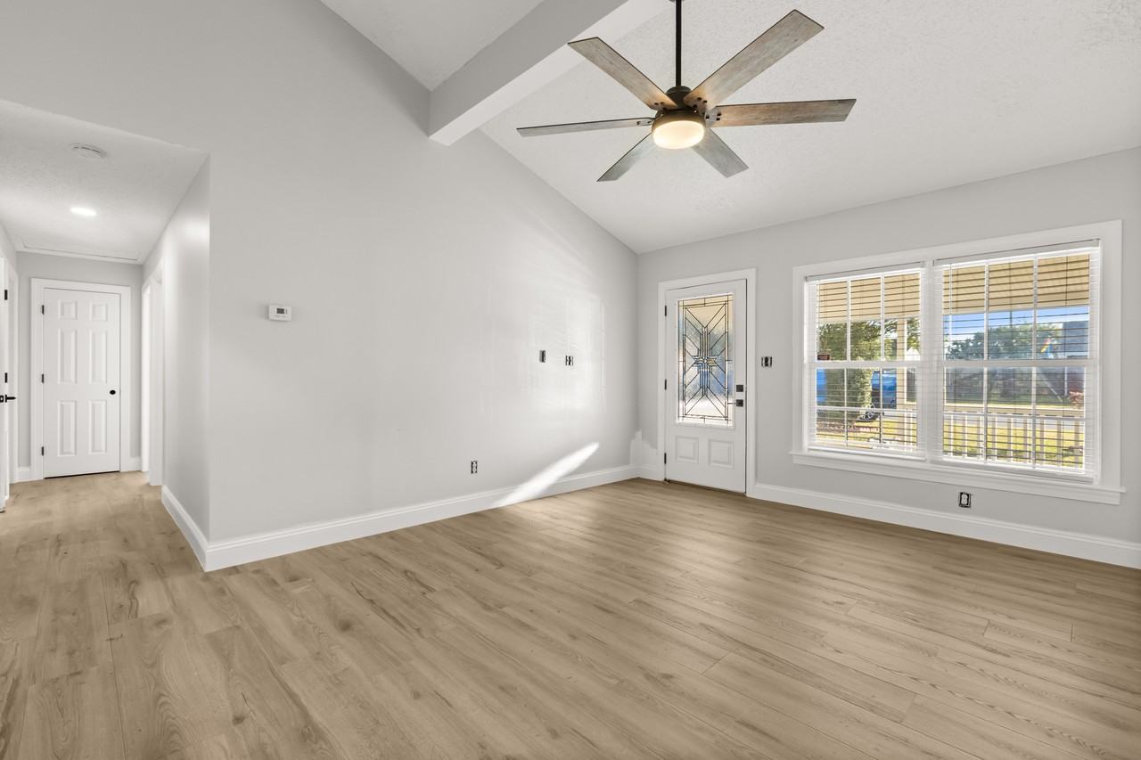 262 Citrus Dr #1 - Photo 4 of 10