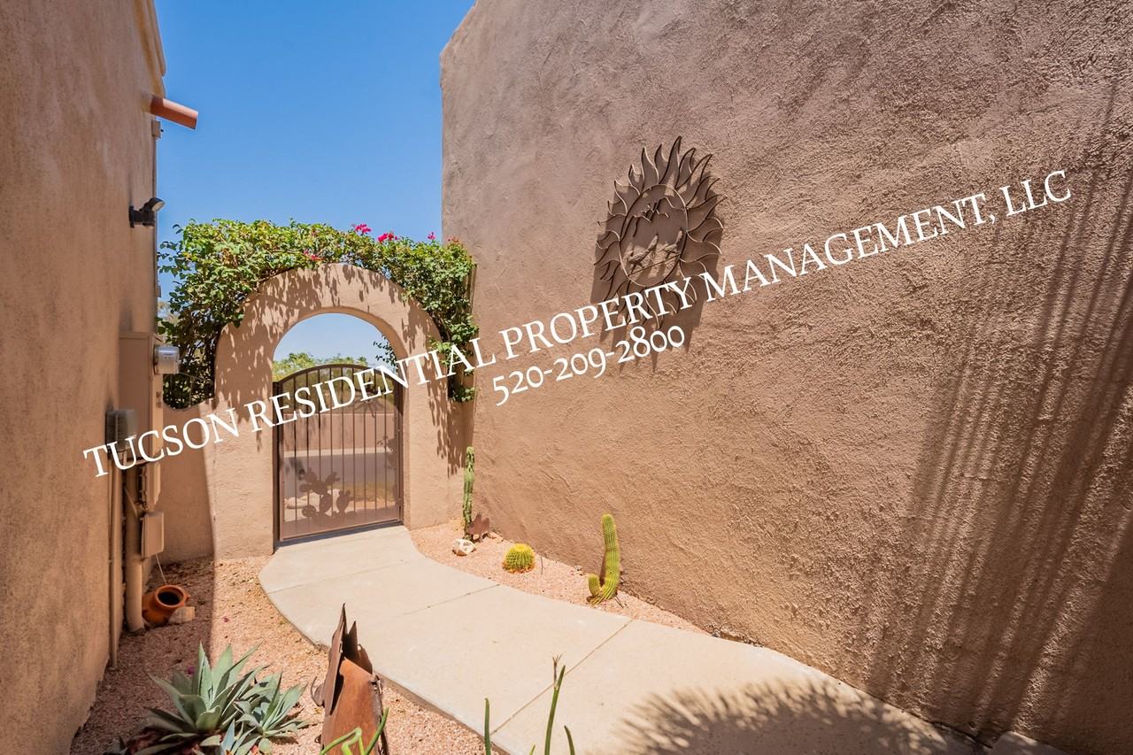 9876 North Ridge Shadow Place #1 - Photo 4 of 50