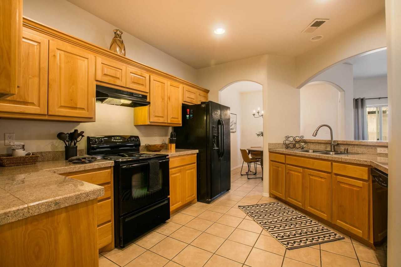 3432 Del Agua Ct Ne - Photo 4 of 23