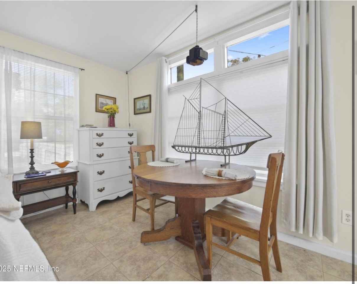 509 Live Oak Street #1 - Photo 4 of 11