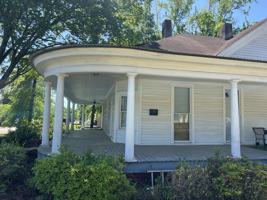 featured image of 425 Jones Avenue #3