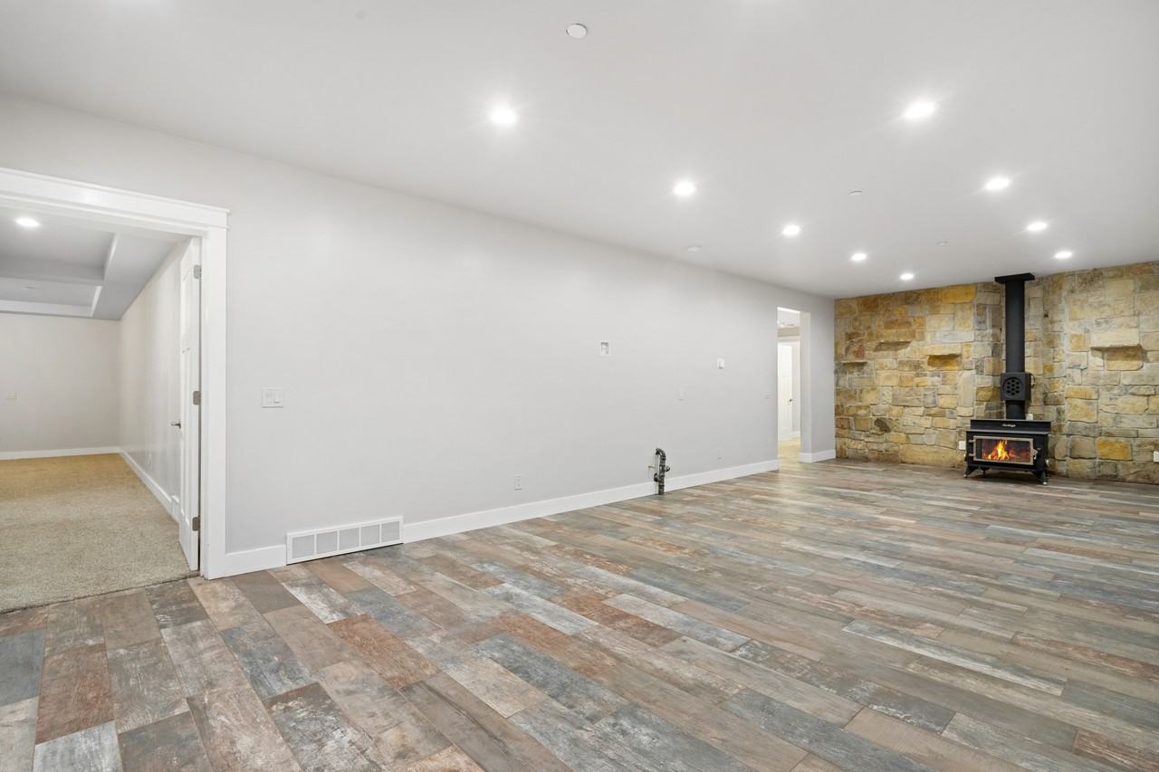 1338 W 4000 N #BS - Photo 6 of 20