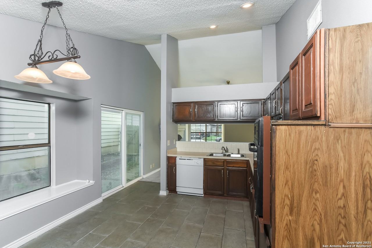 5927 Catalina Sunrise Drive #1 - Photo 3 of 10