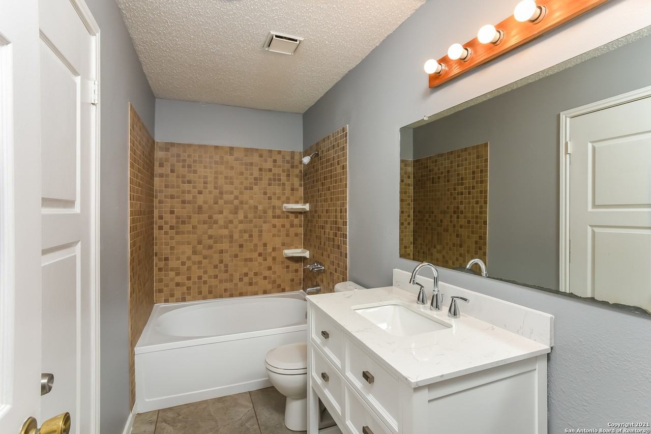 5927 Catalina Sunrise Drive #1 - Photo 7 of 10