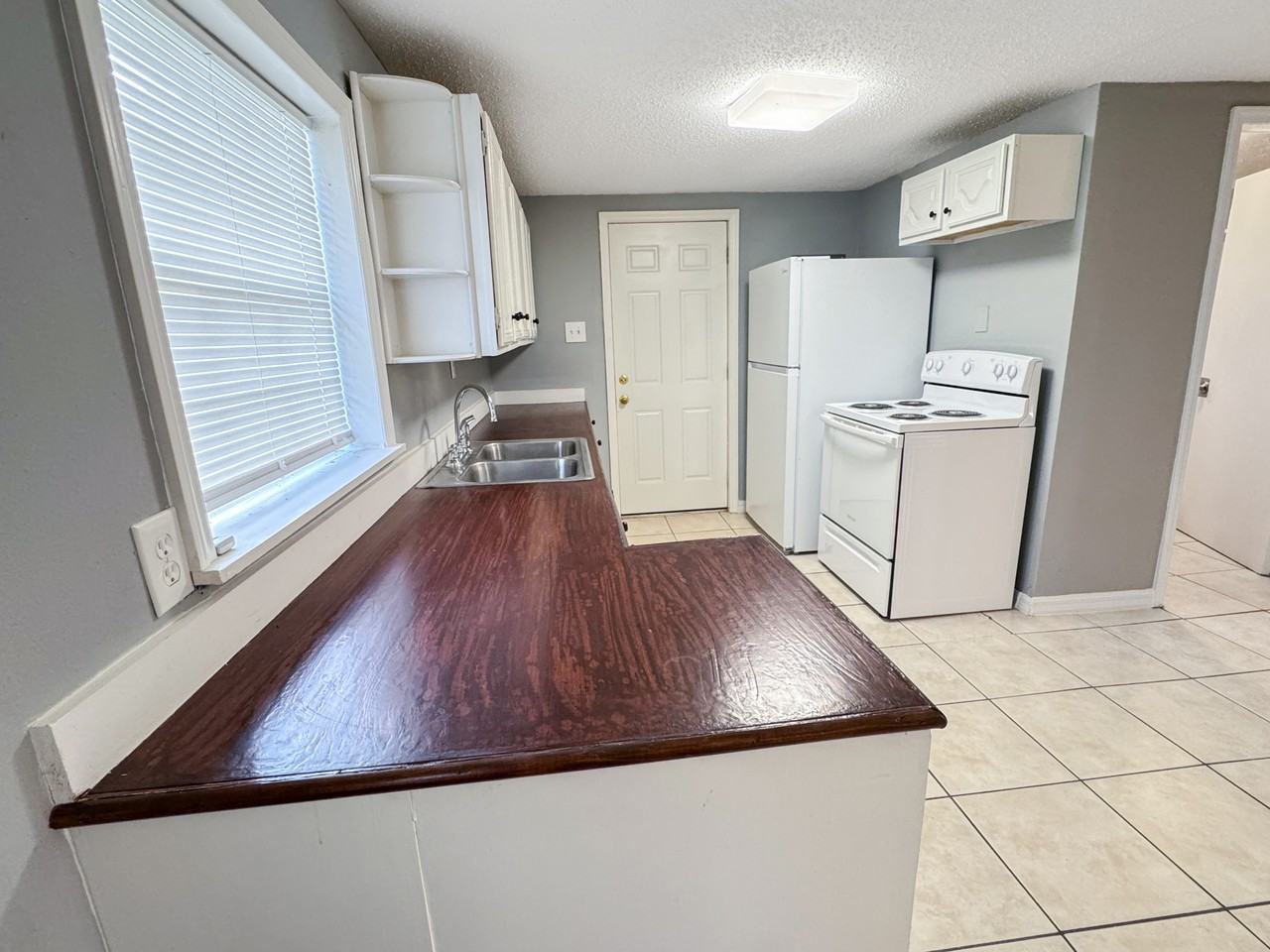 2822 Elizabeth St #1 - Photo 5 of 7