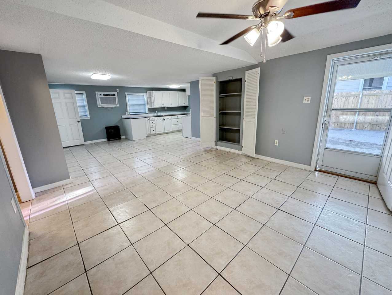 2822 Elizabeth St #1 - Photo 7 of 7