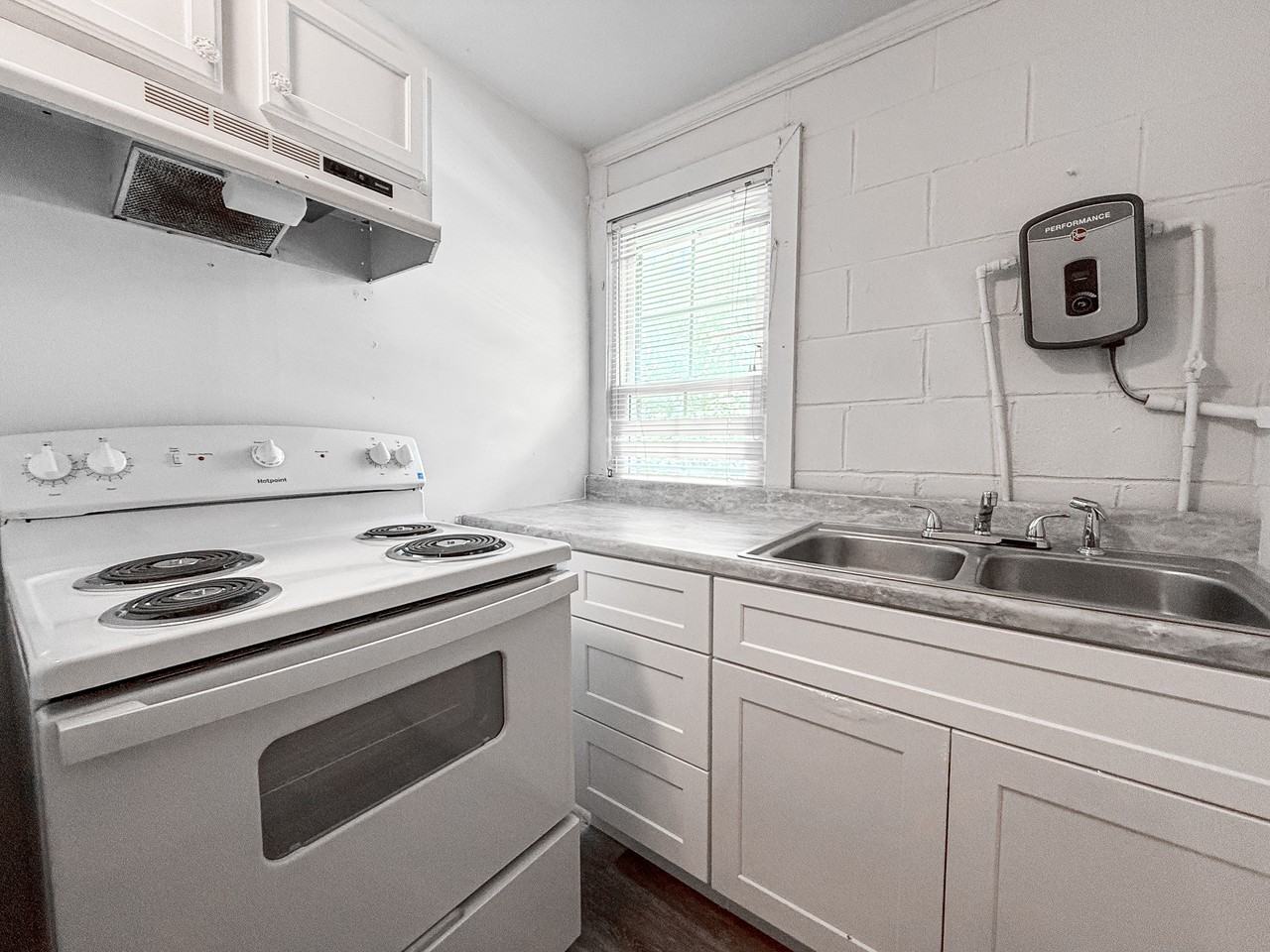 919 Ingram Street #B - Photo 2 of 15