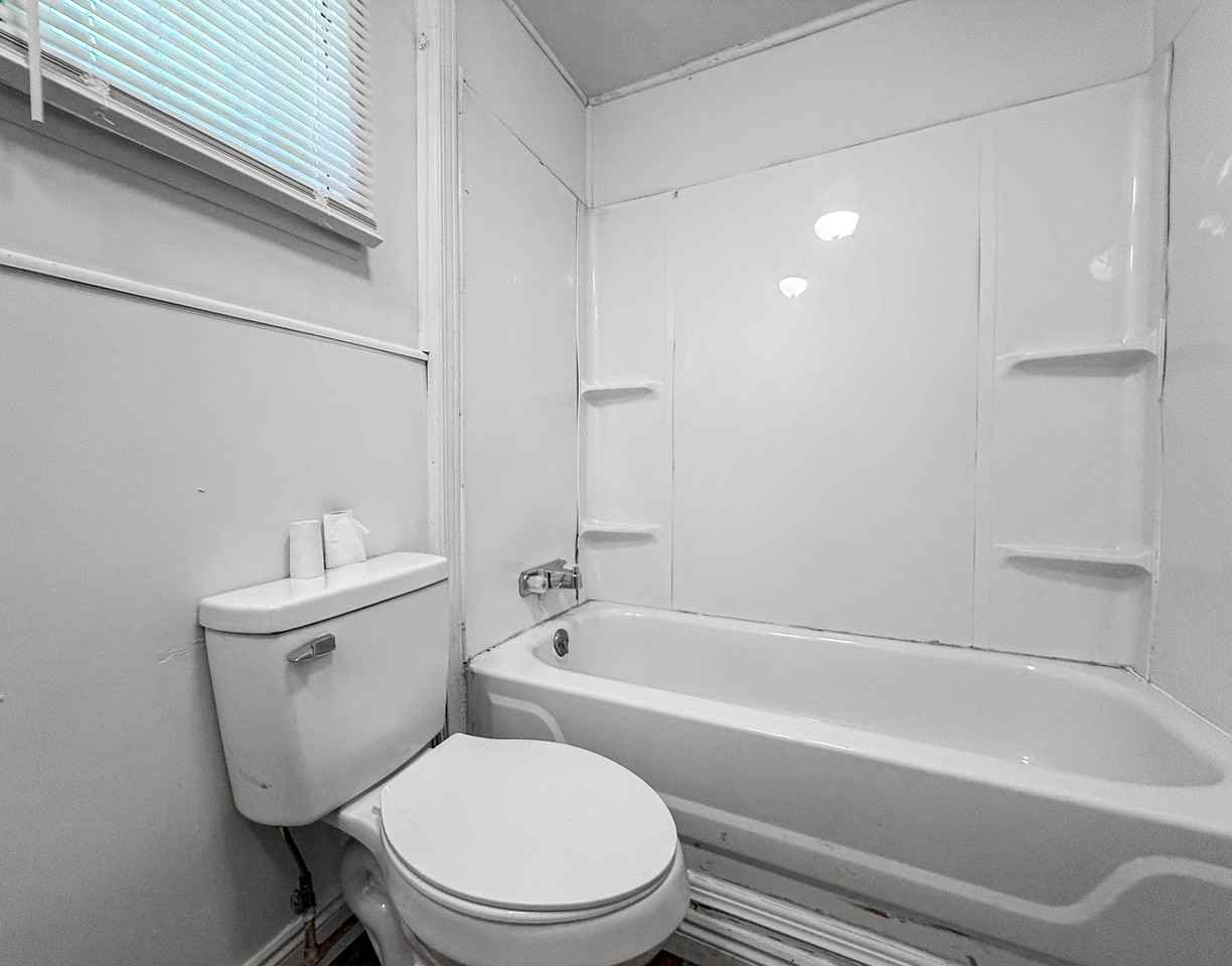 919 Ingram Street #B - Photo 4 of 15