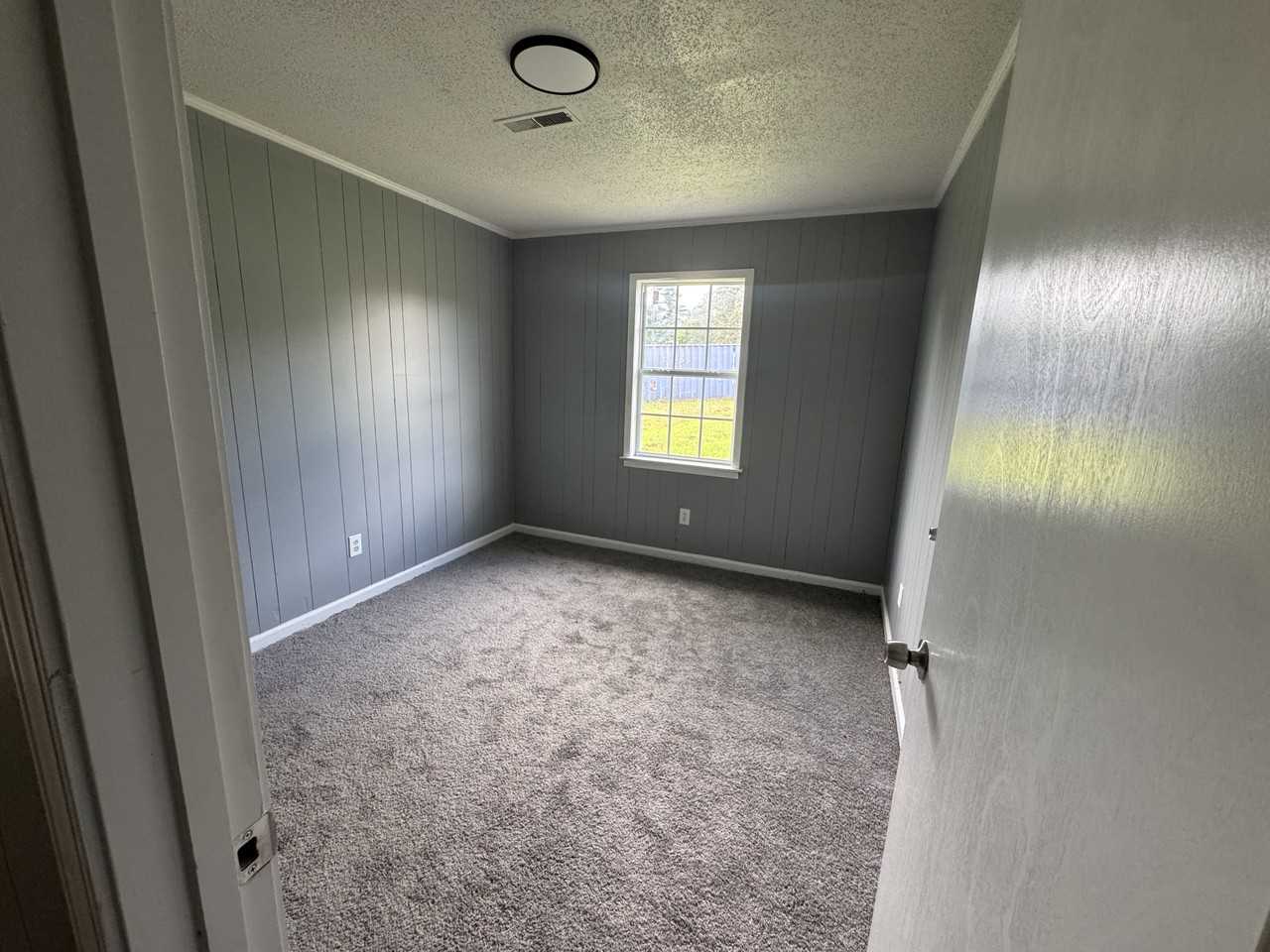 214 College St #1 - Photo 4 of 7