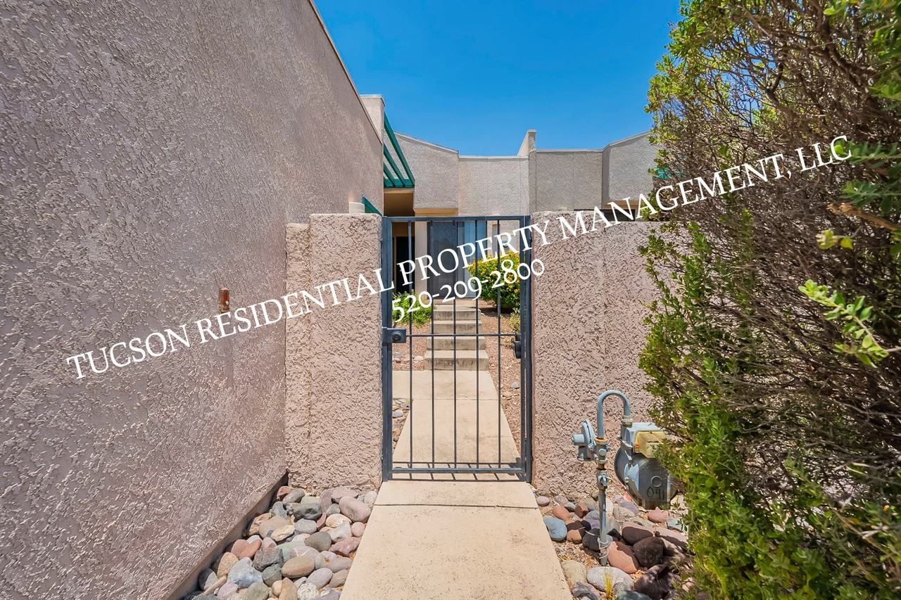 4950 North Valle Road #1 - Photo 3 of 42