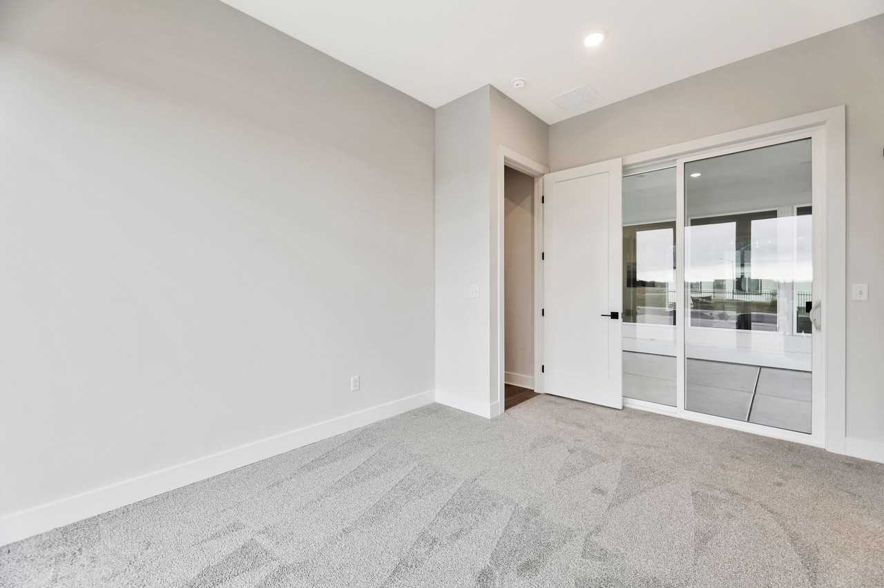 832 N Speyside Cir #1 - Photo 3 of 50