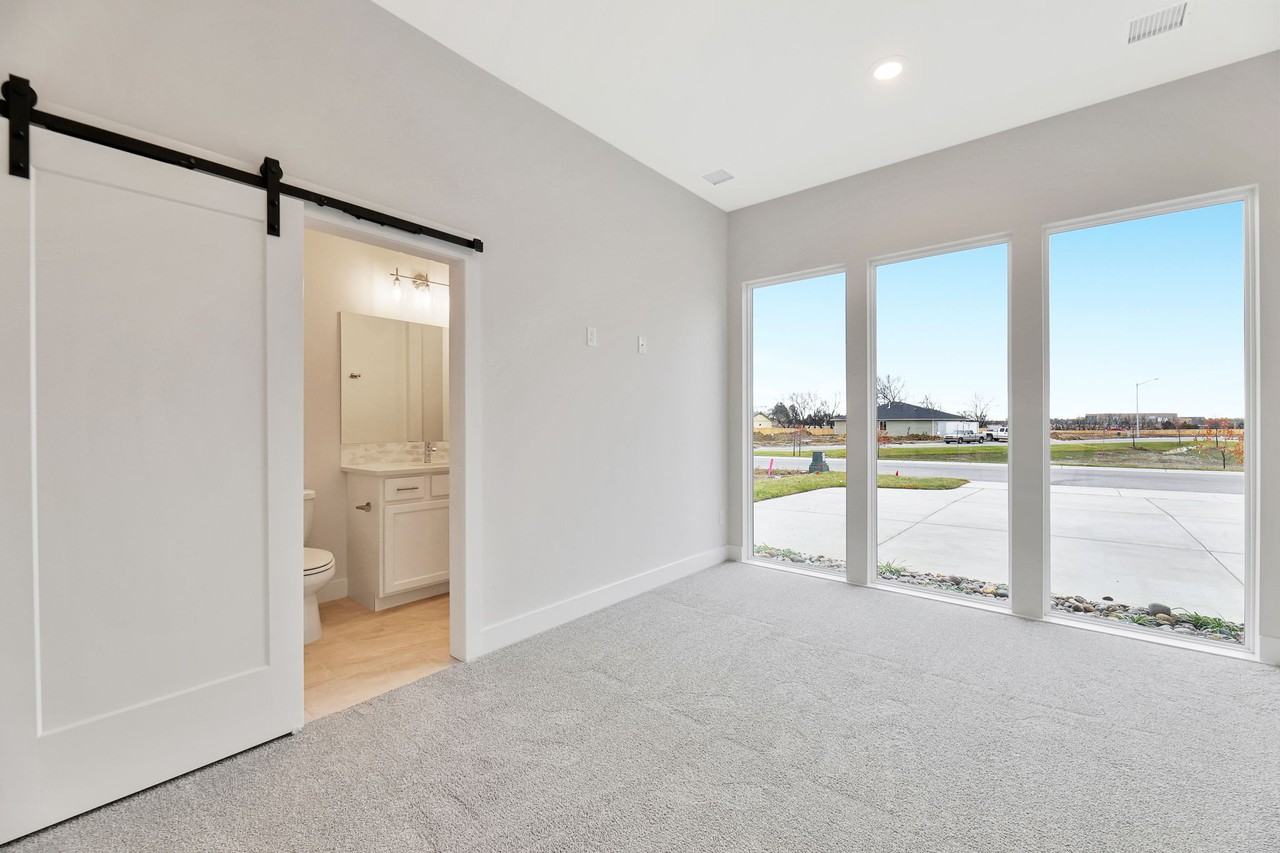 832 N Speyside Cir #1 - Photo 4 of 50