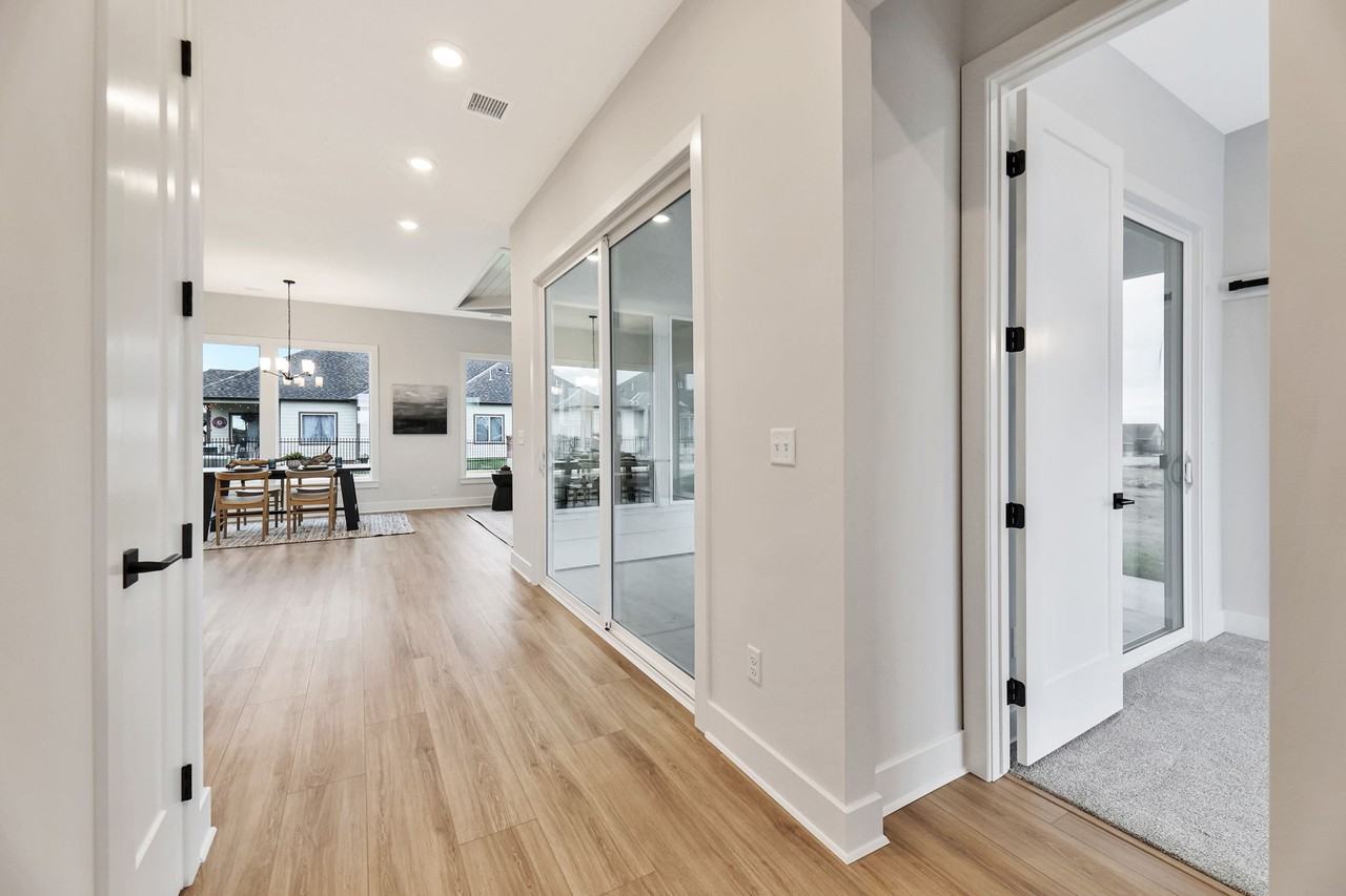 832 N Speyside Cir #1 - Photo 5 of 50