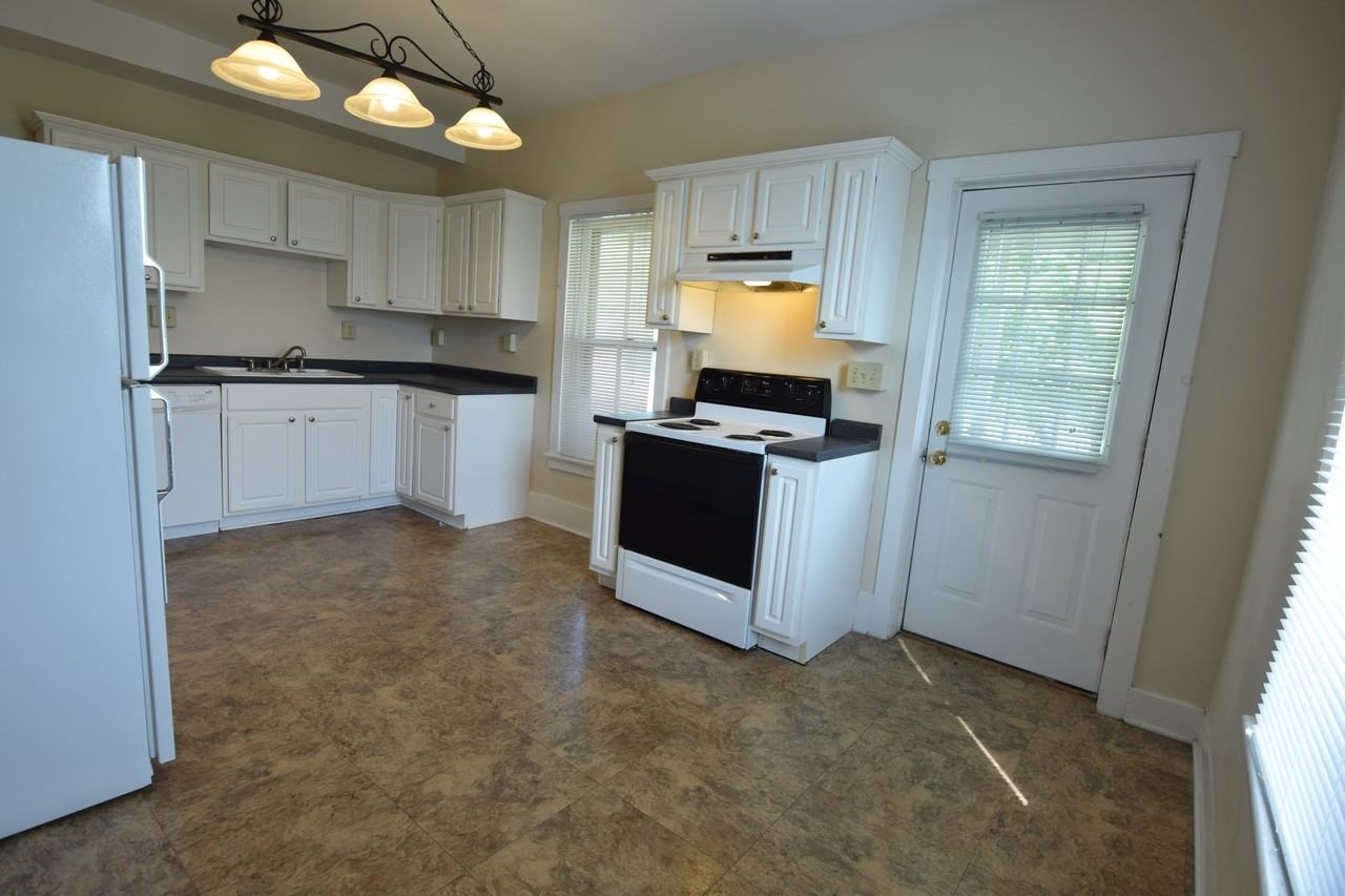 680 Hamlet St #680 - Photo 6 of 16