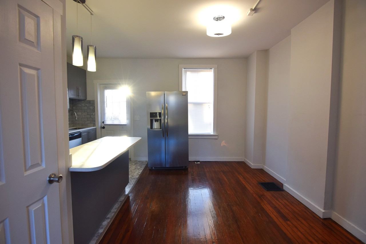 1489 Hamlet St #1489 - Photo 4 of 11