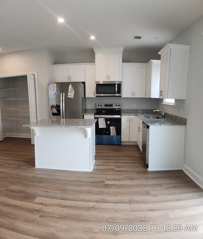 193 Heirloom Rd #1 - Photo 4 of 25