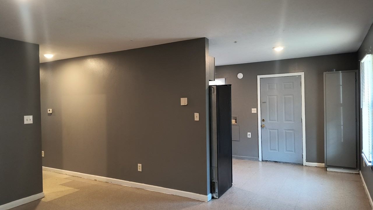 5822 West Short 3rd Avenue #5822 - Photo 4 of 11