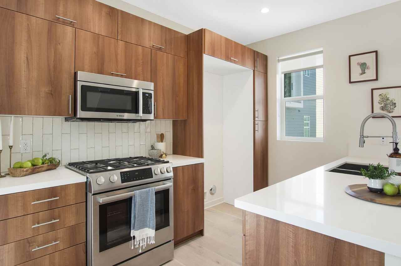 1933 Griffith Park Boulevard #1 - Photo 3 of 24