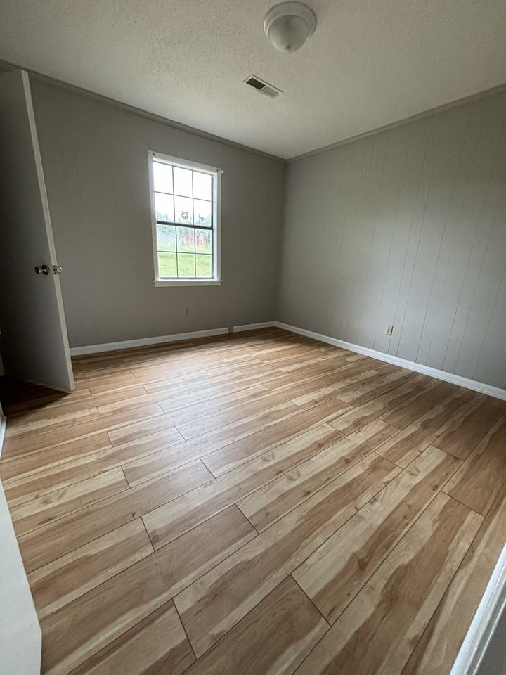 227 College St #1 - Photo 5 of 7