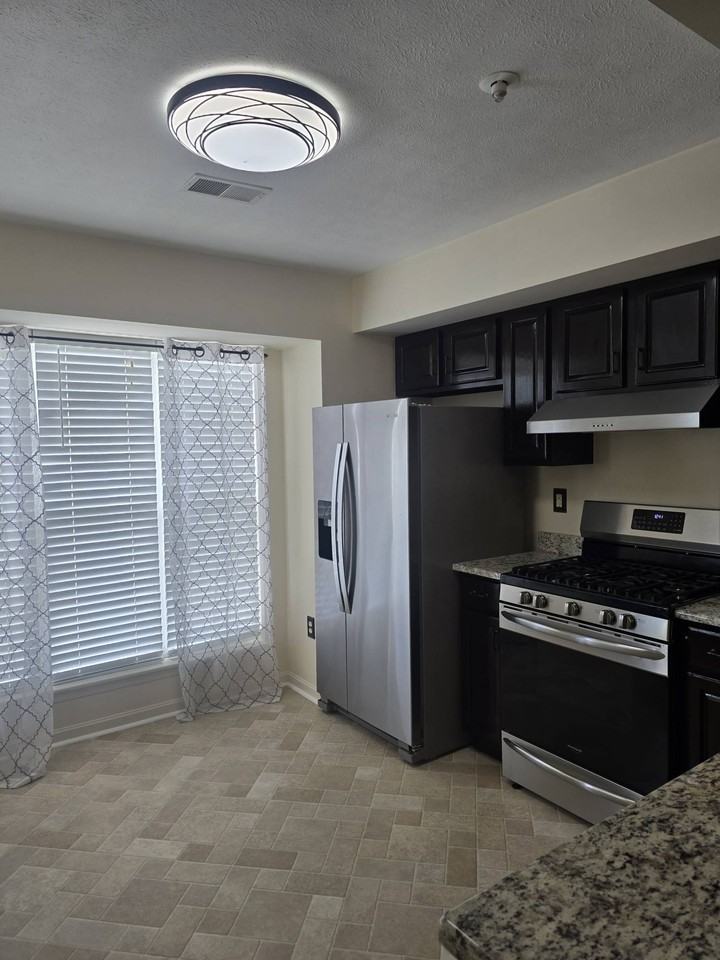 5621 Queen Anne Court #0 - Photo 3 of 17