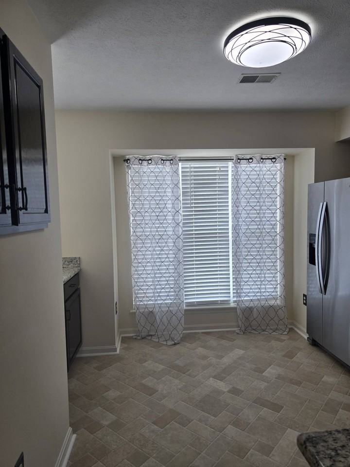 5621 Queen Anne Court #0 - Photo 4 of 17