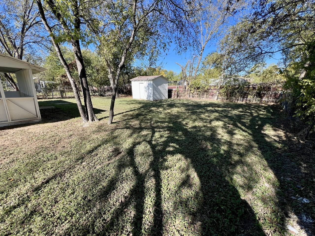 3225 Knox St #1 - Photo 5 of 31