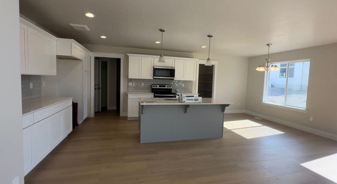 13646 S Watts Ln #1 - Photo 3 of 38