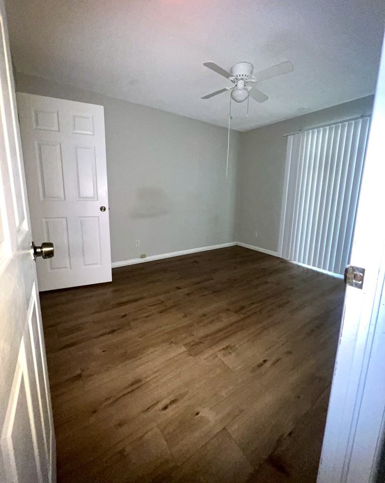 2814 Kirkwood Circle #1 - Photo 4 of 6