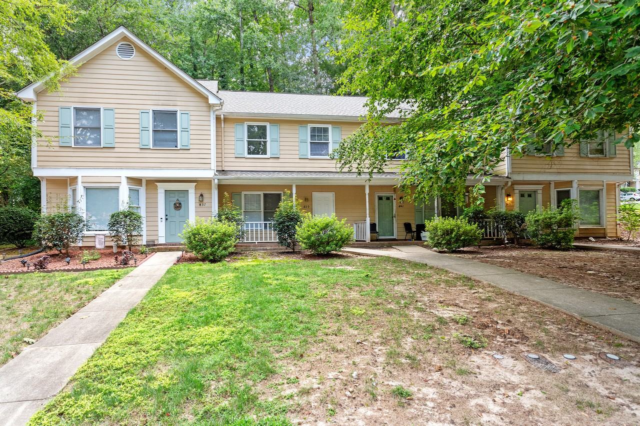 839 Dalewood Dr #1 - Photo 3 of 18