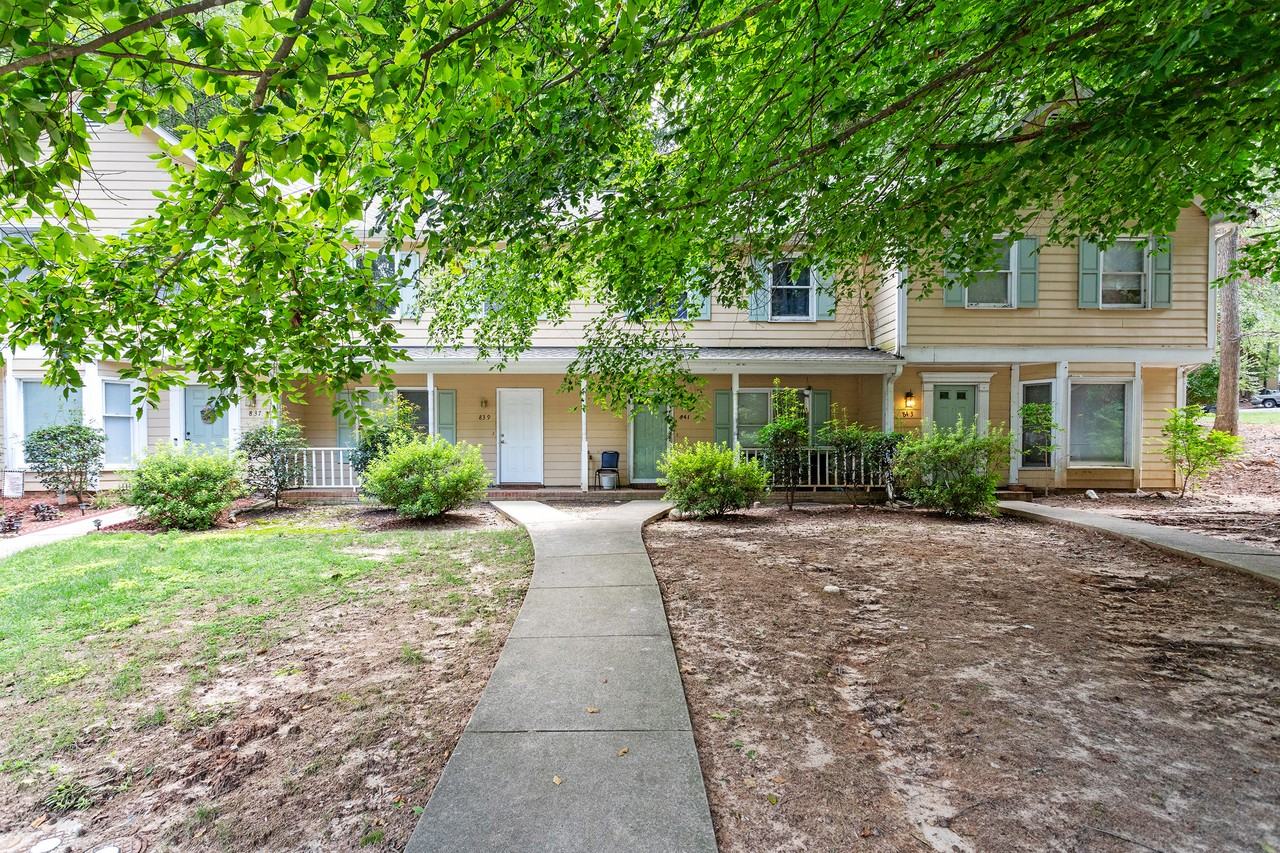 839 Dalewood Dr #1 - Photo 4 of 18