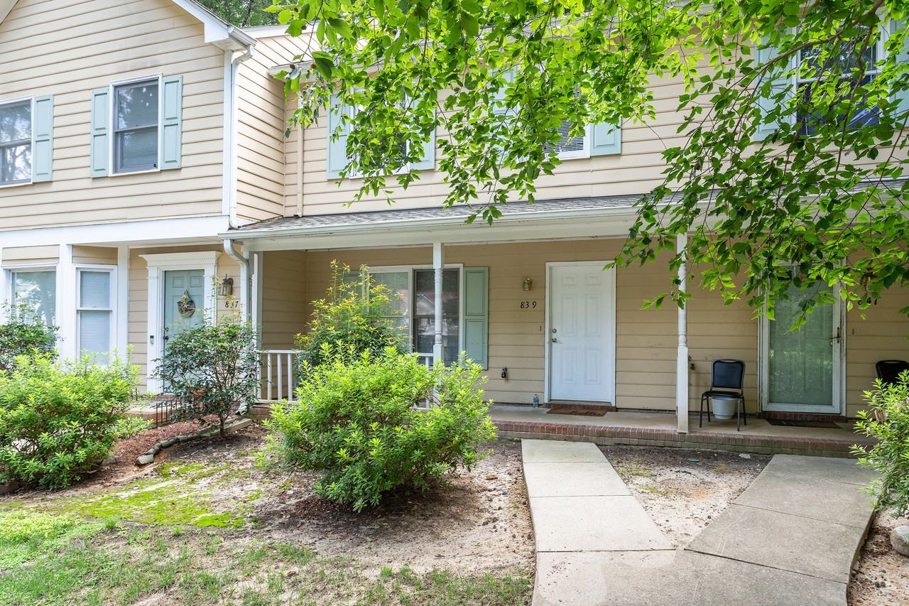 839 Dalewood Dr #1 - Photo 5 of 18