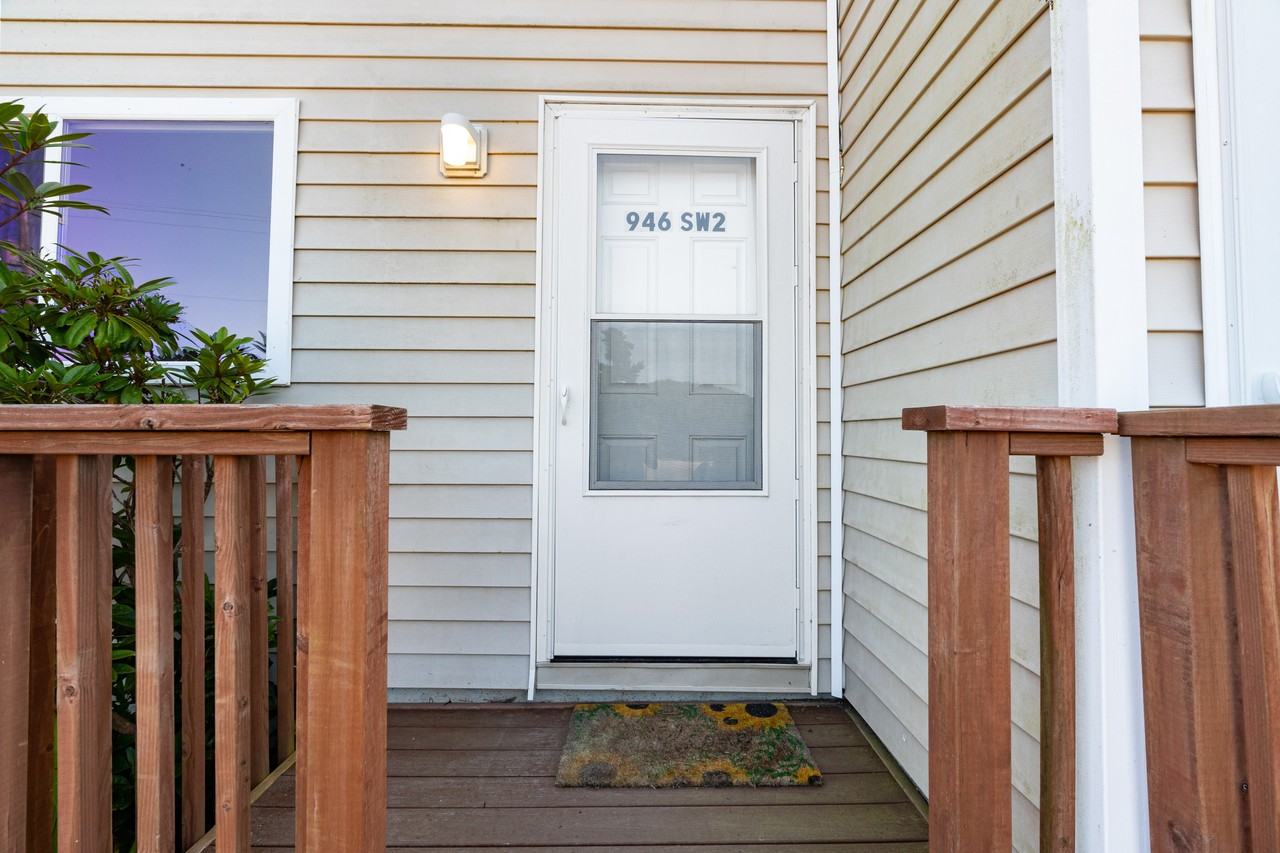 946 Ocean Shores Blvd Sw #2 - Photo 3 of 27