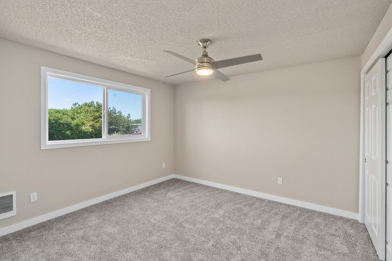 946 Ocean Shores Blvd Sw #2 - Photo 4 of 27