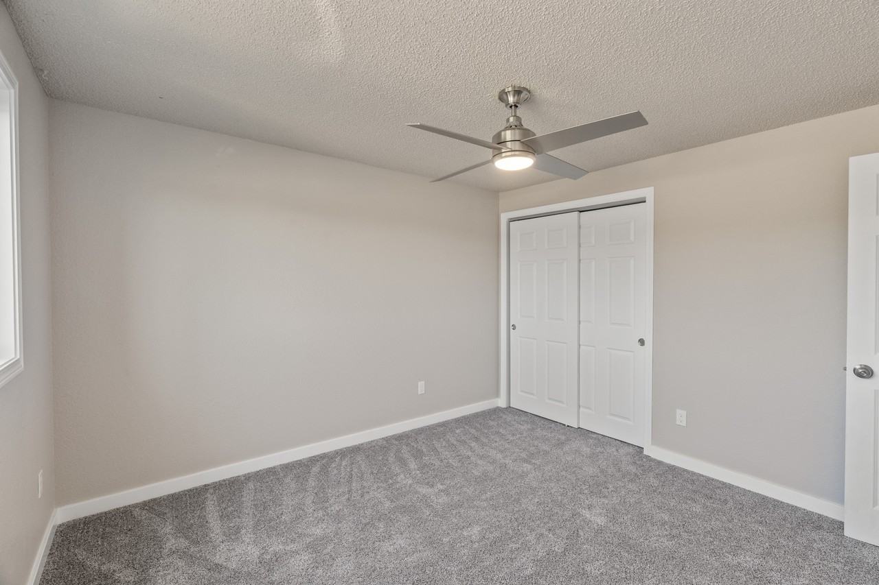 946 Ocean Shores Blvd Sw #2 - Photo 5 of 27