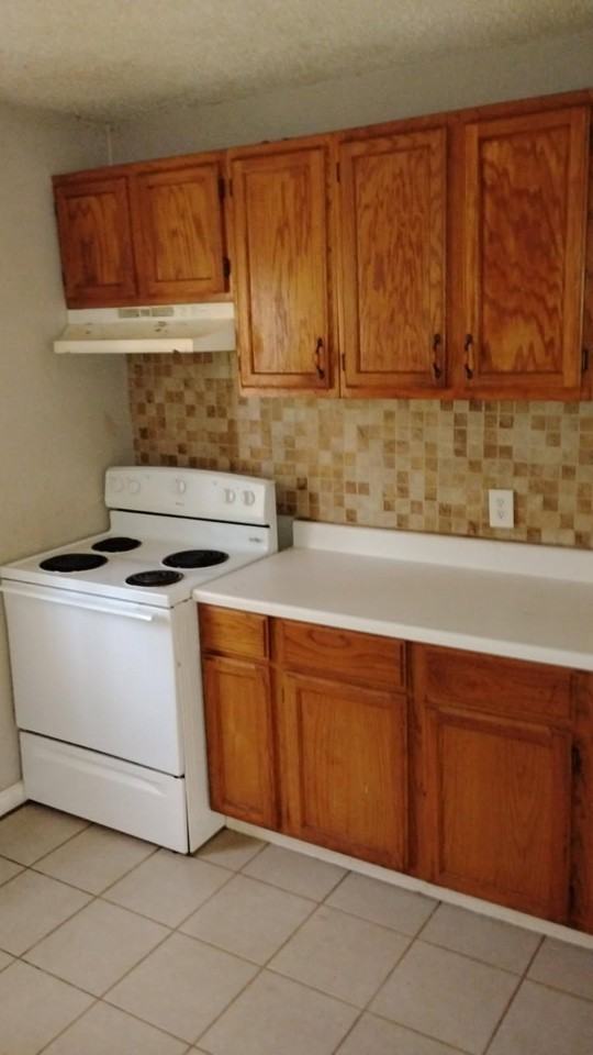 5732 East 40th Terrace #1 - Photo 2 of 12