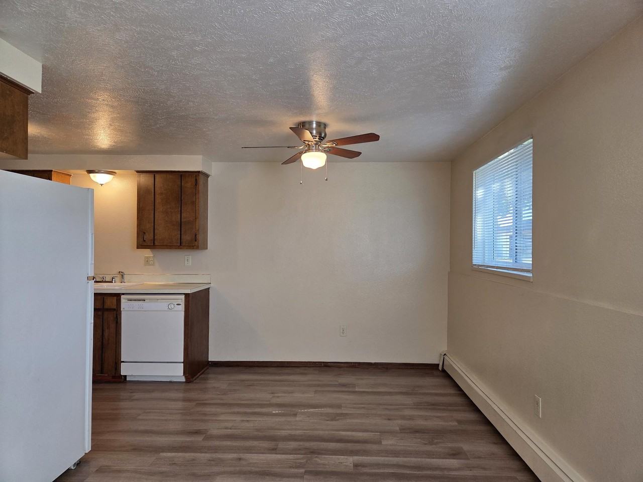 1012 Van Buren Ave #2 - Photo 4 of 9