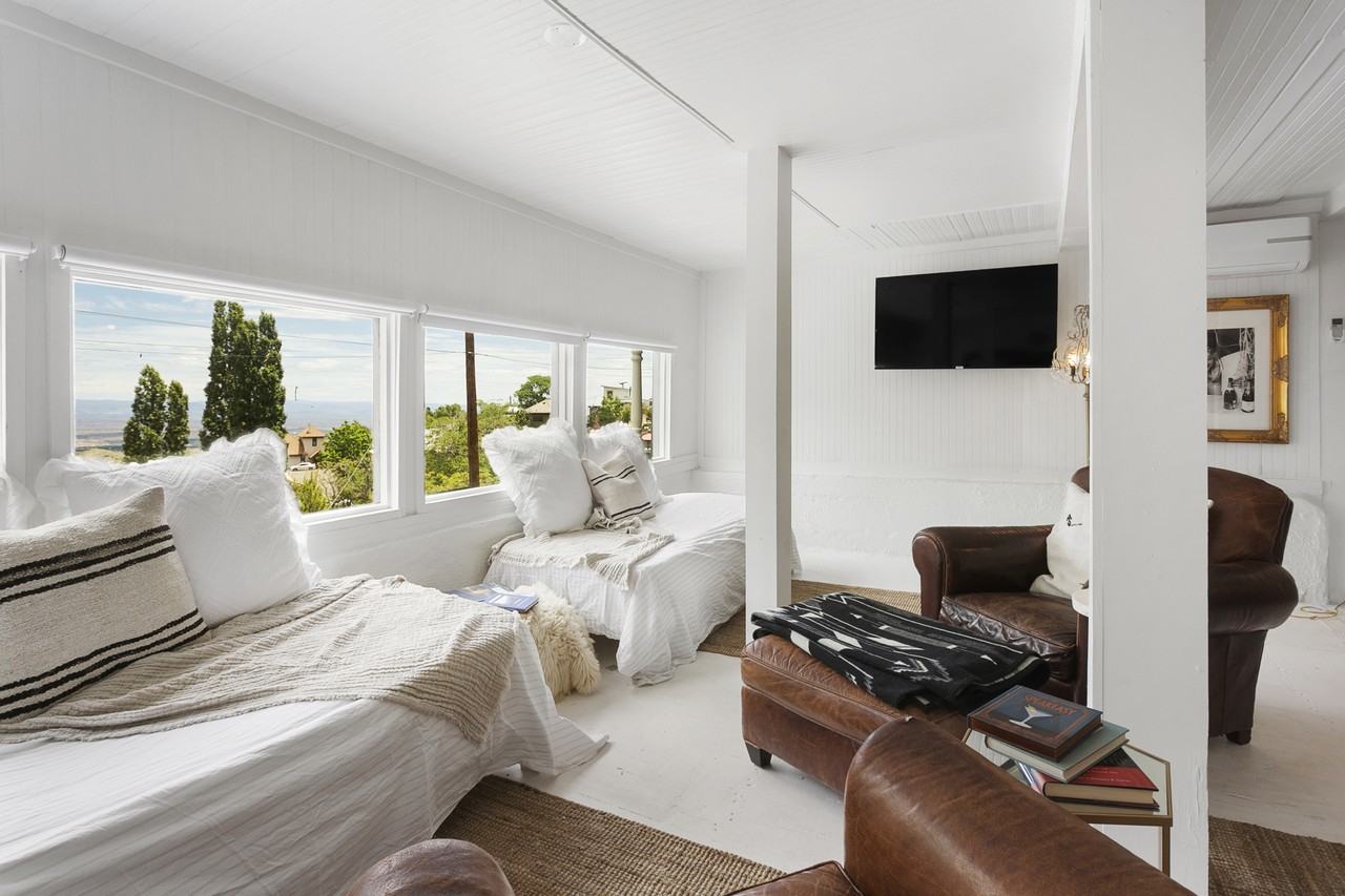 511 Main Street #1 - Photo 3 of 15