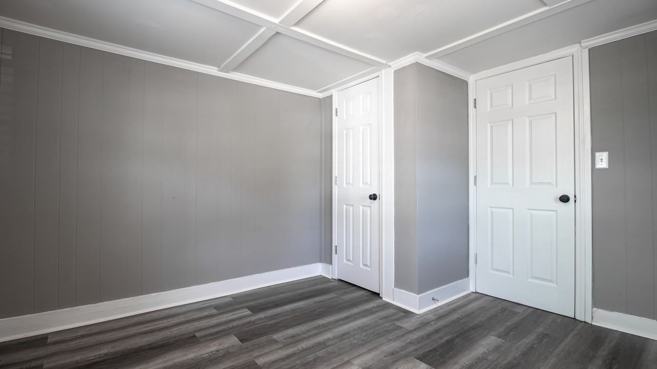 402 Curry Ln #B - Photo 7 of 11