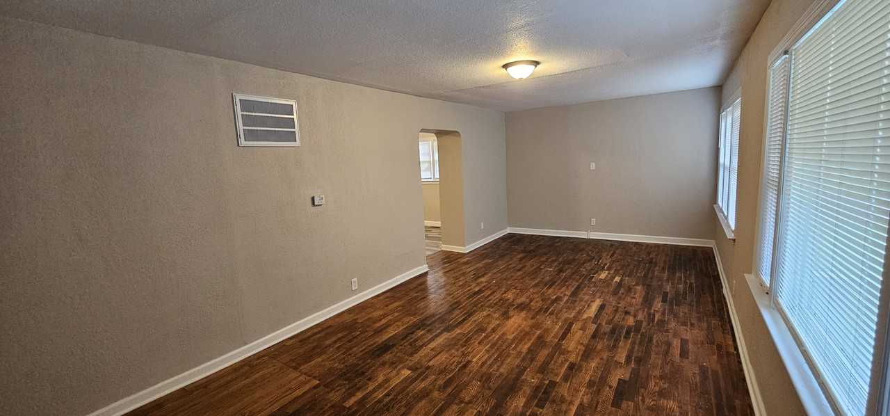 2271 North Minnesota Street #1 - Photo 2 of 9