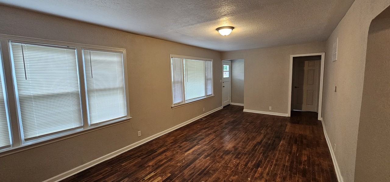 2271 North Minnesota Street #1 - Photo 3 of 9