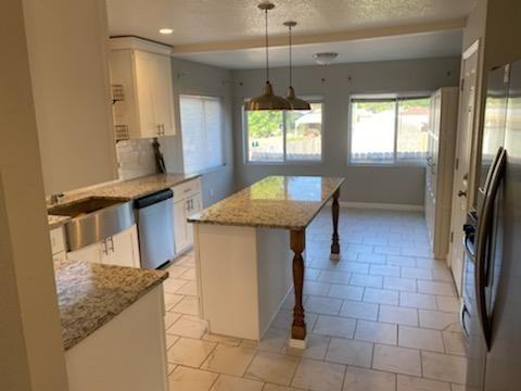 130 N Meade Ave - Photo 4 of 10