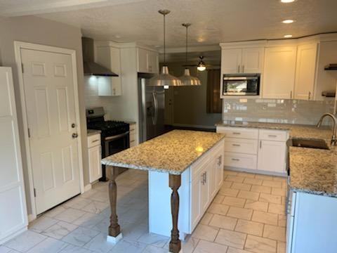 130 N Meade Ave - Photo 5 of 10