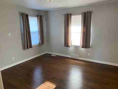 130 N Meade Ave - Photo 6 of 10